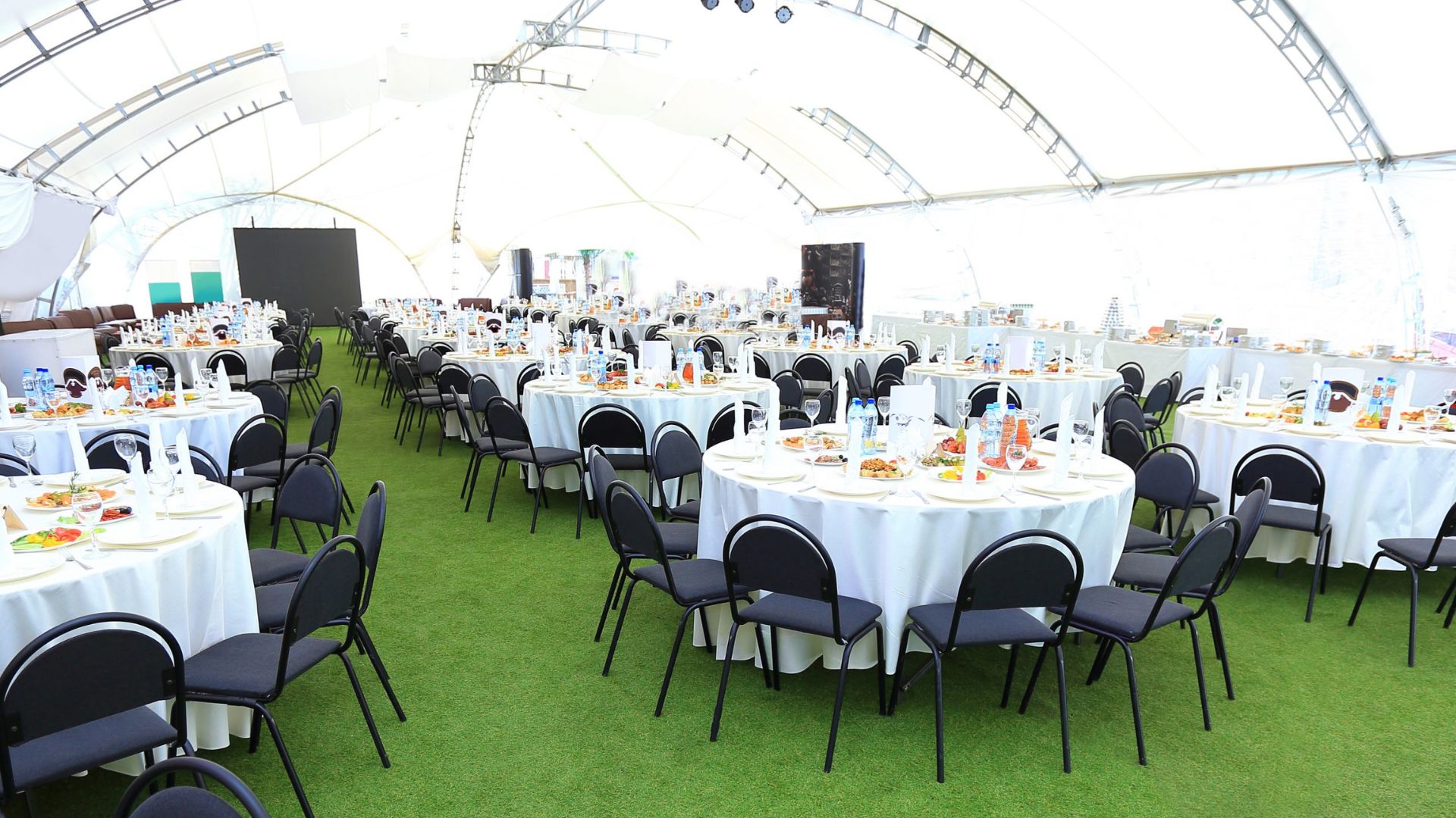 Ways of Catering Outdoor Events Effectively